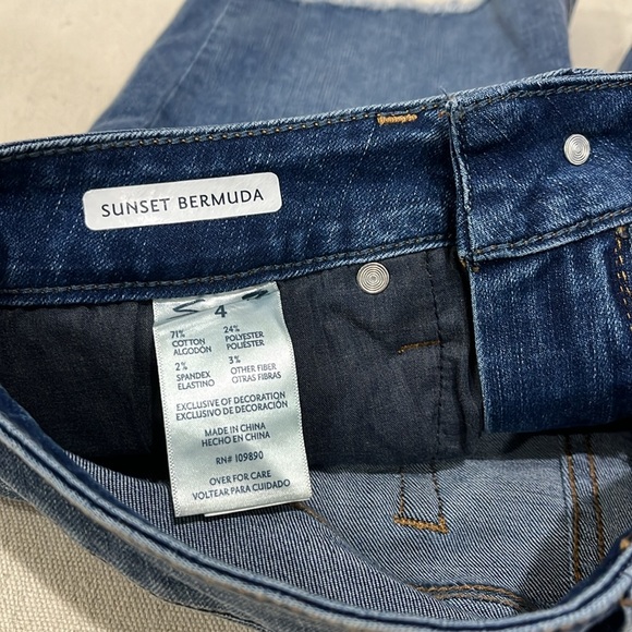 NWT Seven7 9” inseam Sunset Bermuda Fray Hem Denim Shorts, Size 4, Color: Miners - Picture 14 of 16